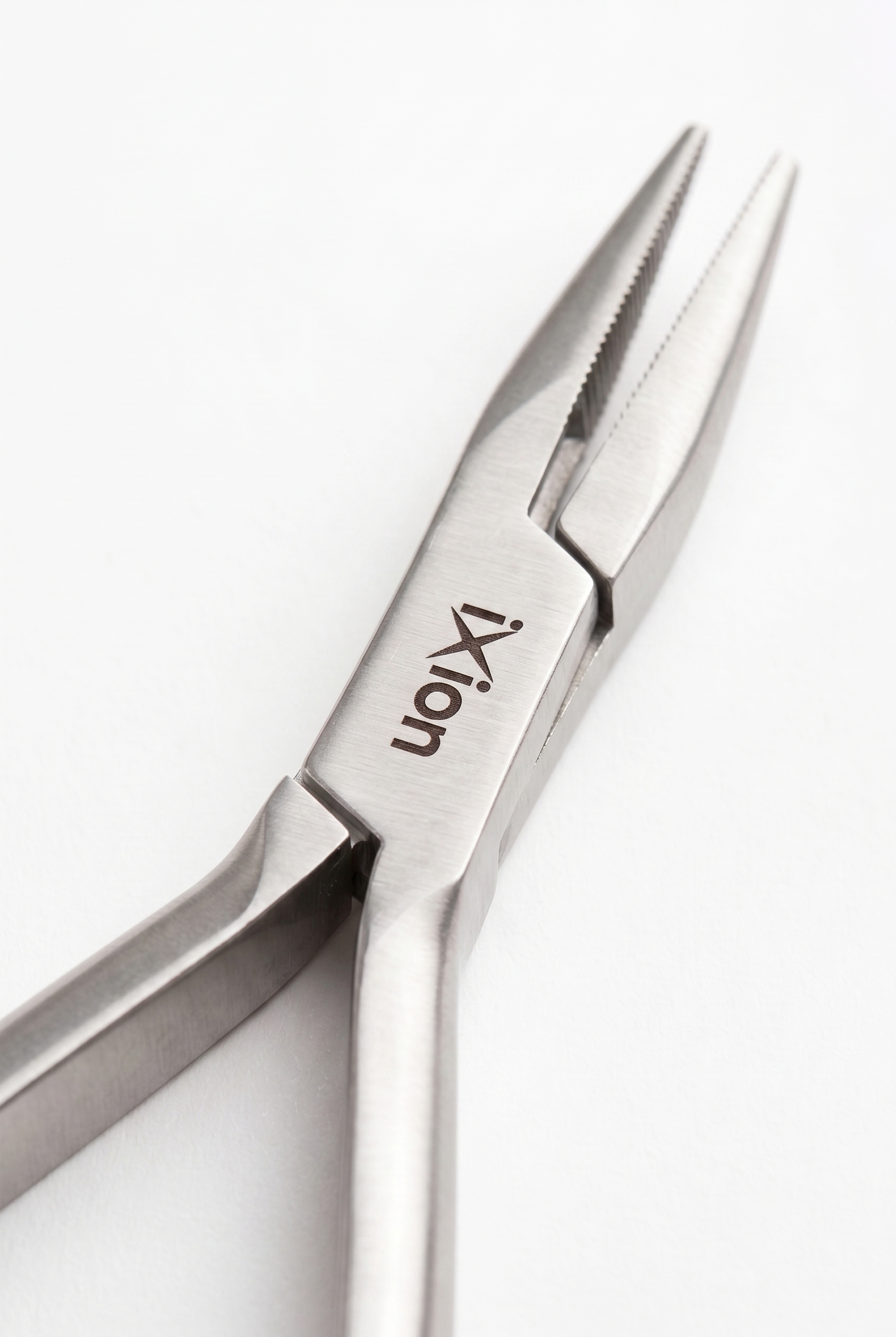 Ixion IX706 Flat Nose Plier
