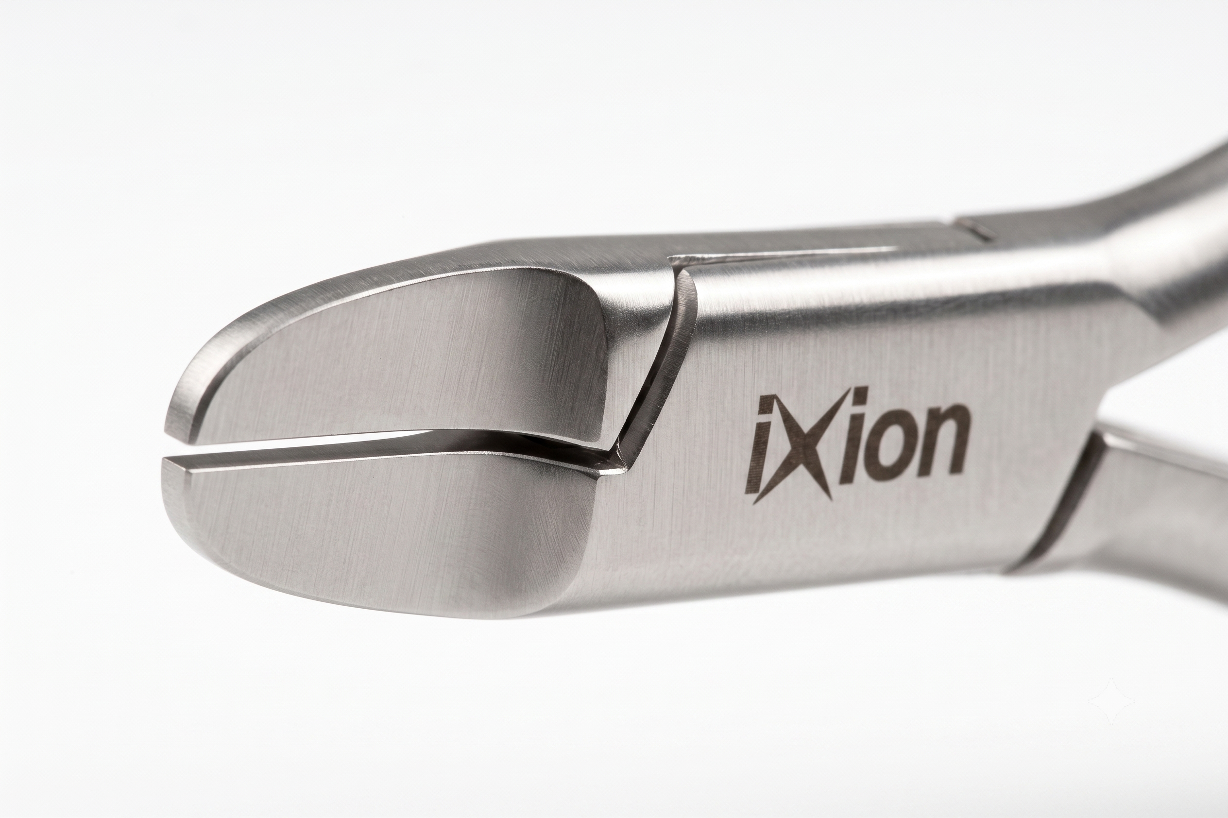 Ixion IX813 Alicate Picos Planos