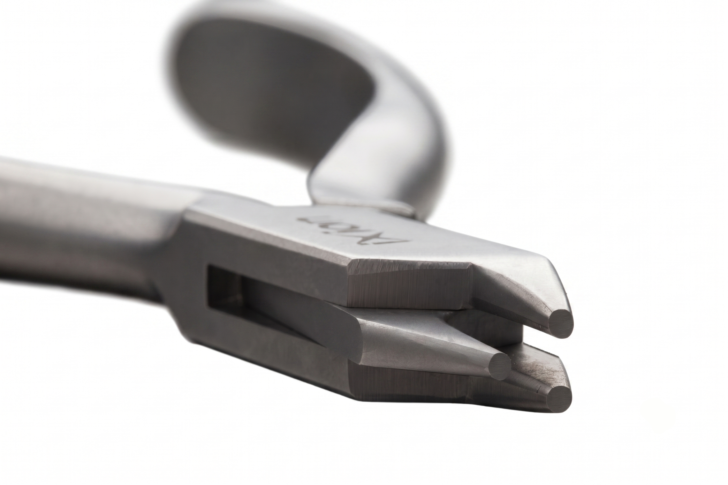 Ixion IX819 Small 3-Jaw Plier