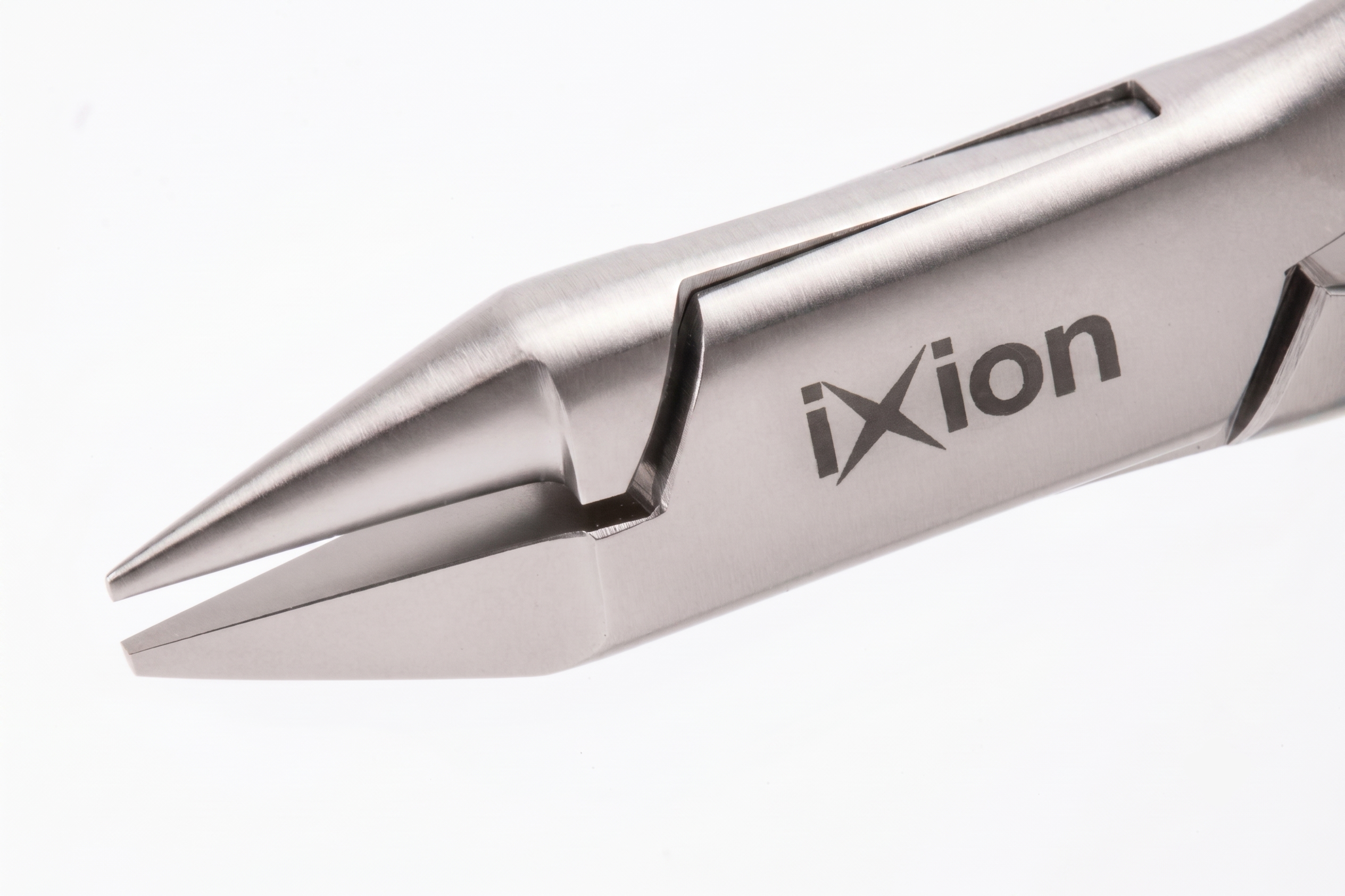Ixion IX821 Long Beak Light Wire Plier
