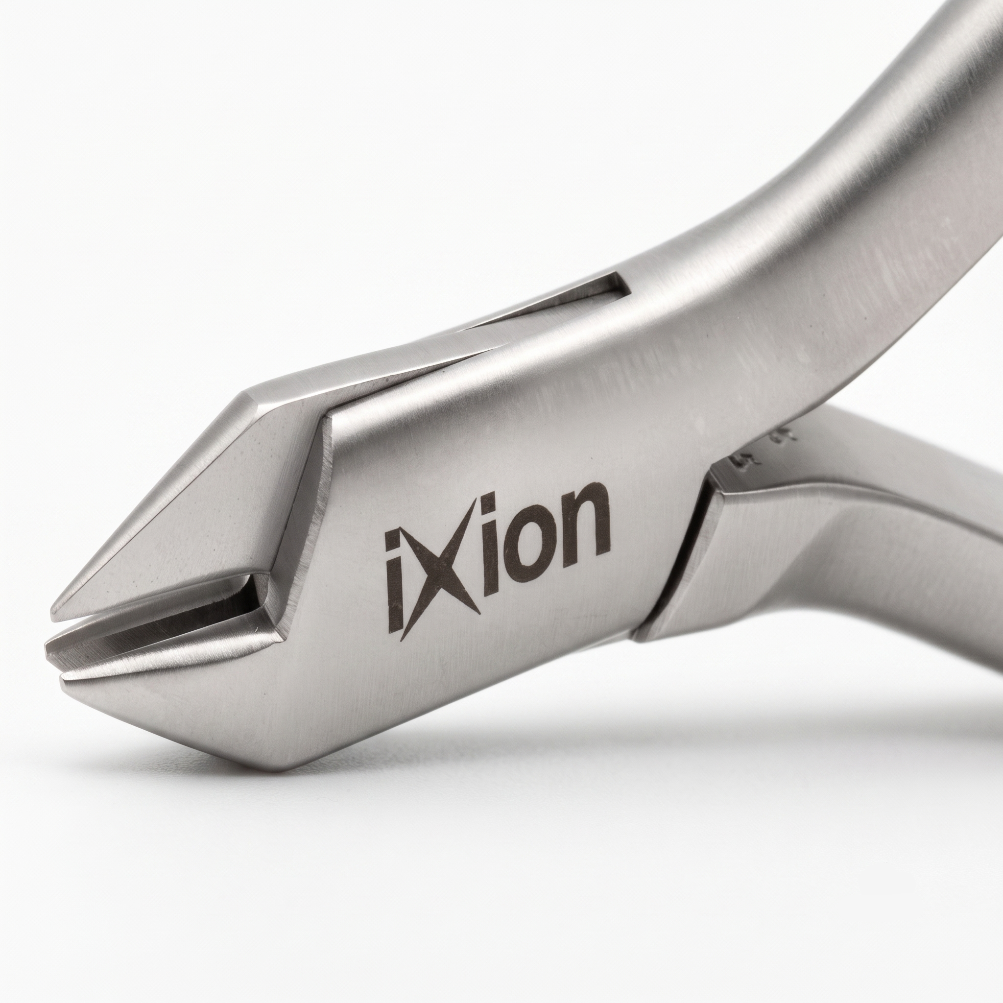 Ixion IX823 Fine Jaw
